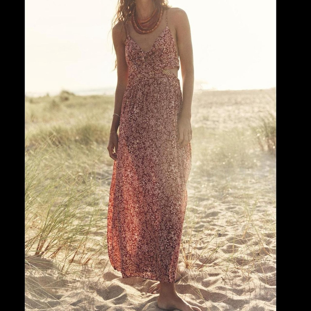 dresses - Picture 1 of 8